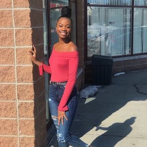 Meet your Posher, Carolyne